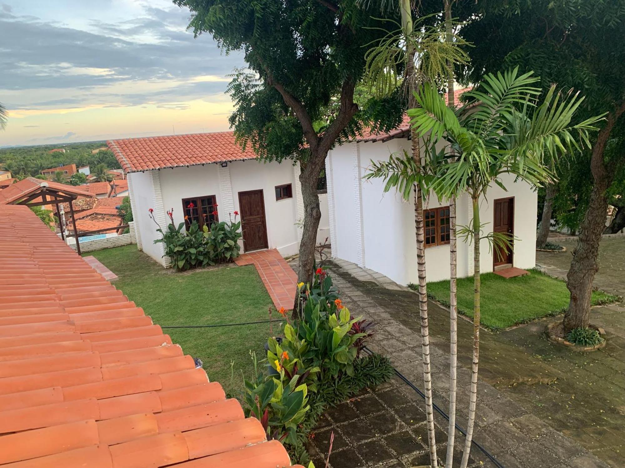 בבריבה Morro Branco Suites - Hospedaria Morro Branco מראה חיצוני תמונה